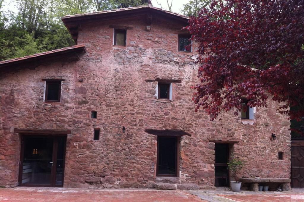 La Badenca. Masia Catalana Del S. XVII Riudaura Exteriér fotografie